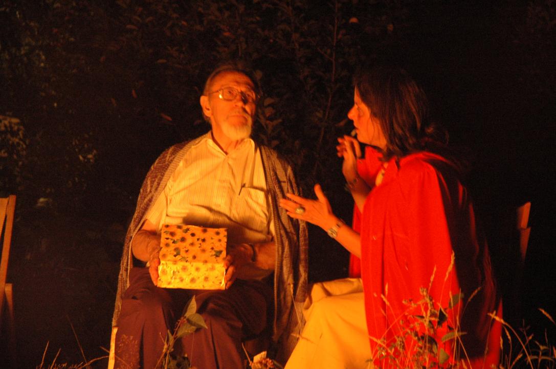 Karl sen, Paca/beim Auspacken/am Lagerfeuer